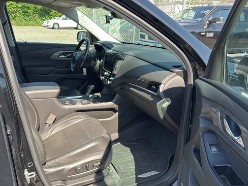 Used 2020 Chevrolet Traverse Premier w/ Redline Edition image 24
