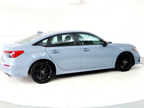 Used 2023 Honda Civic Sport image 6