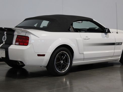 Used 2007 Ford Mustang GT RWD image 26