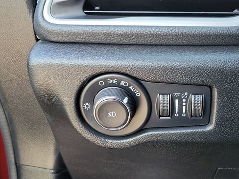 Used 2023 Chrysler Pacifica Touring-L w/ S Appearance Package image 14