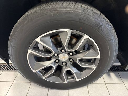 Used 2023 Chevrolet Silverado 1500 LT image 12