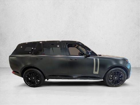 Used 2023 Land Rover Range Rover Long Wheelbase SE AWD/4WD image 4