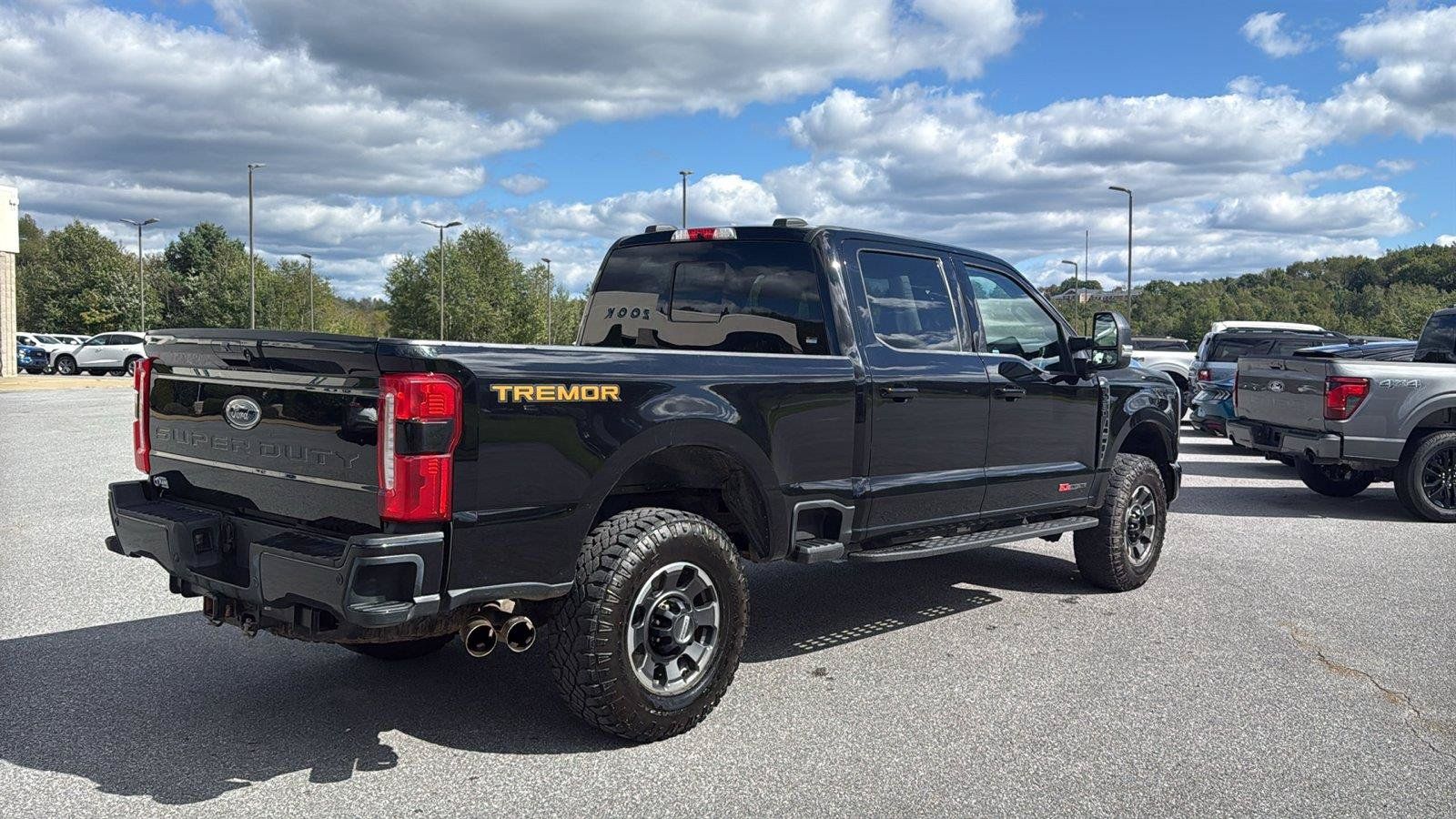 Used 2023 Ford F350 XLT w/ Tremor Off-Road Package AWD/4WD image 3