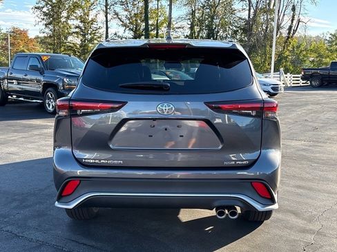 New 2025 Toyota Highlander XSE image 27