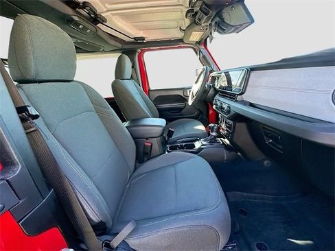 Certified 2025 Jeep Wrangler Sport image 25
