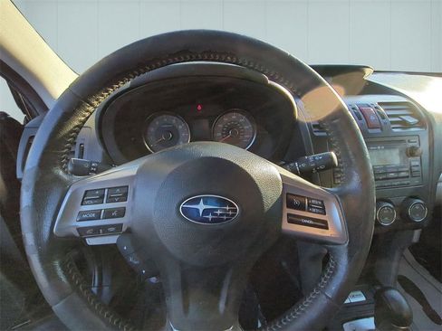 Used 2015 Subaru Forester 2.5i Limited w/ Popular Package #2 image 9