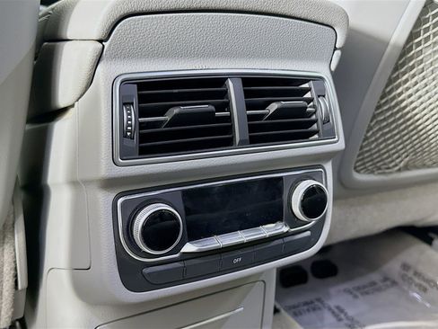 Used 2017 Audi Q7 3.0T Prestige w/ Prestige Package image 27