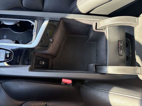 Used 2024 Volvo S60 B5 Core image 22