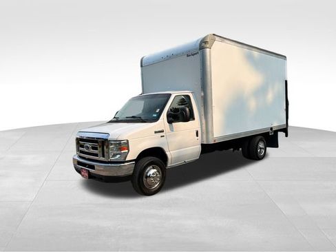 Used 2015 Ford E-350 and Econoline 350 Super Duty w/ Power Windows & Locks Group RWD image 7