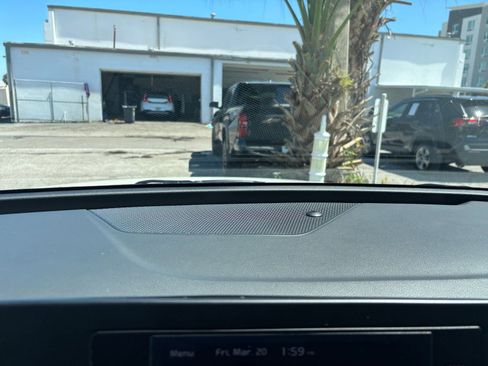 Used 2025 Kia Sportage LX image 17