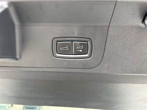 Used 2023 Porsche Panamera image 17