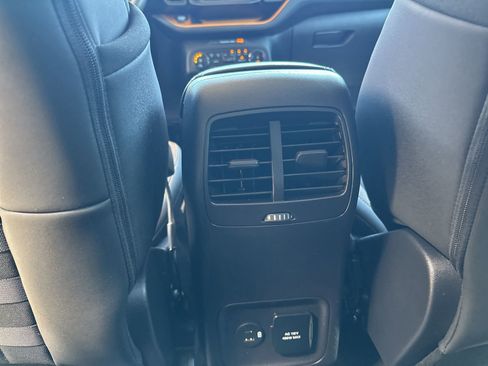 Used 2023 Ford Bronco Sport Badlands image 15