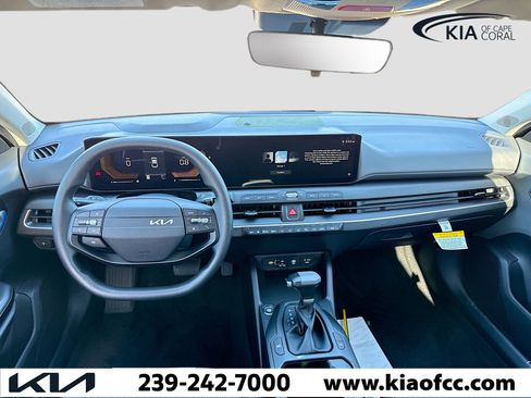 New 2025 Kia K4 LXS image 15