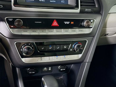 Used 2018 Hyundai Sonata ECO FWD image 9