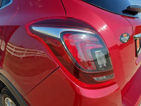 Used 2019 Buick Encore Preferred w/ Safety Package FWD image 32