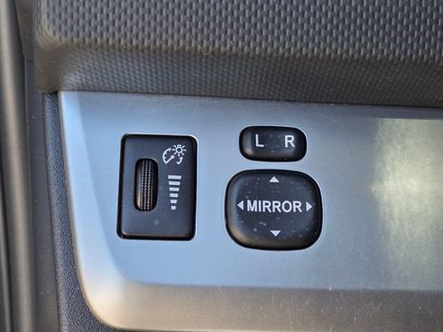 Used 2011 Scion xB FWD image 23