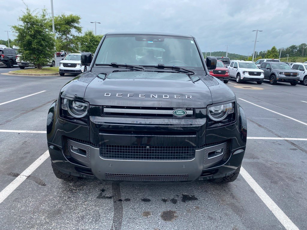 Used 2025 Land Rover Defender 130 Outbound AWD/4WD image 2