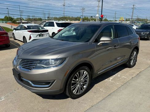 Used 2016 Lincoln MKX Reserve w/ Climate Package AWD/4WD image 5