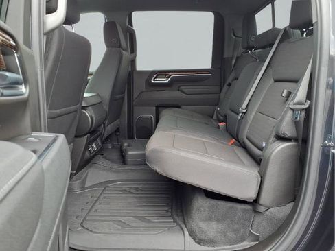 Used 2025 GMC Sierra 2500 SLE w/ SLE Value Package; image 21