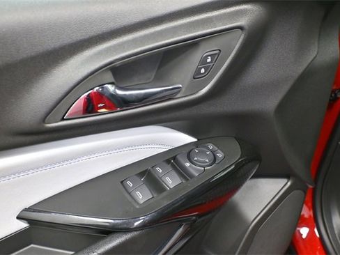 New 2026 Chevrolet Trax LT w/ Driver Confidence Package image 13