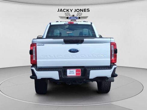 Used 2025 Ford F250 XL w/ STX Appearance Package image 4