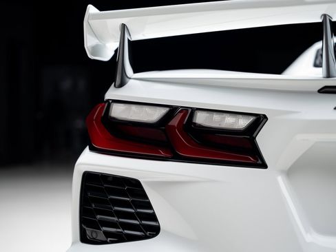 Used 2024 Chevrolet Corvette Stingray Coupe w/ 1LT image 29