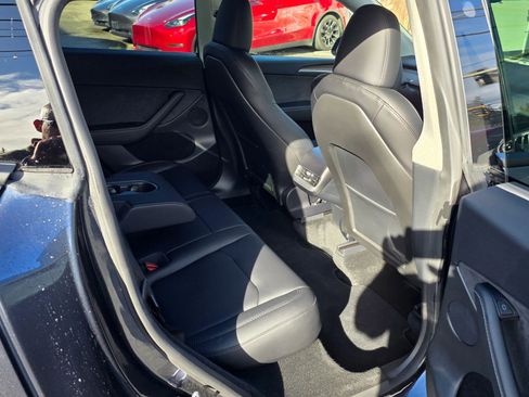 Used 2024 Tesla Model Y Long Range image 14