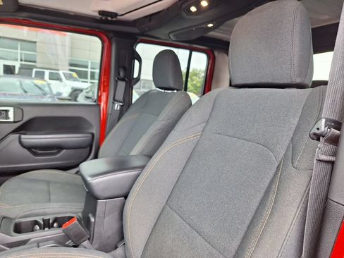 Used 2024 Jeep Gladiator Sport AWD/4WD image 12