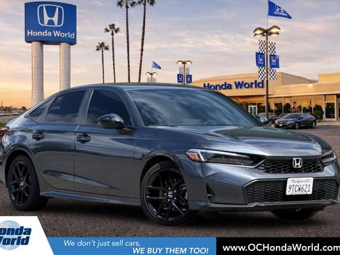 Used 2025 Honda Civic Sport image 1