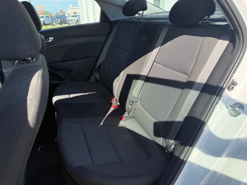 Used 2022 Hyundai Accent SE FWD image 8