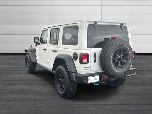 Used 2023 Jeep Wrangler Unlimited w/ Cold Weather Group image 6