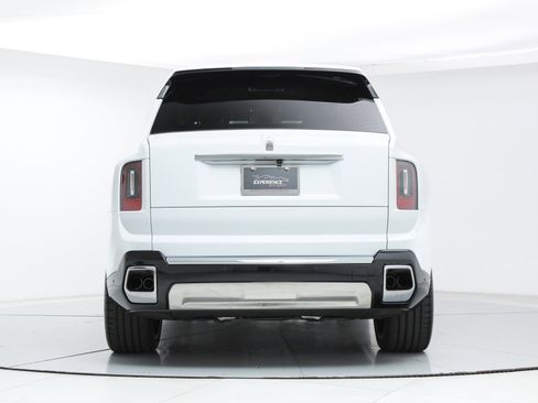 Used 2026 Rolls-Royce Cullinan image 5