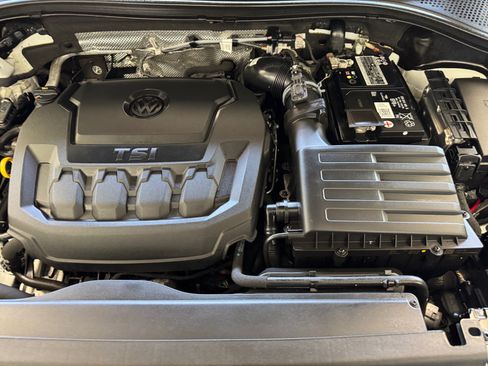 Used 2023 Volkswagen Tiguan SE FWD image 23