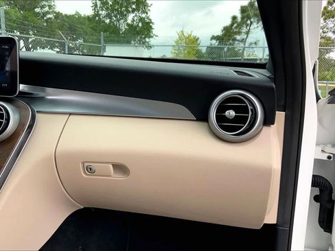 Used 2021 Mercedes-Benz C 300 Sedan image 18