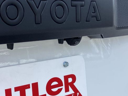 Certified 2026 Toyota 4Runner TRD Off-Road Premium AWD/4WD image 13