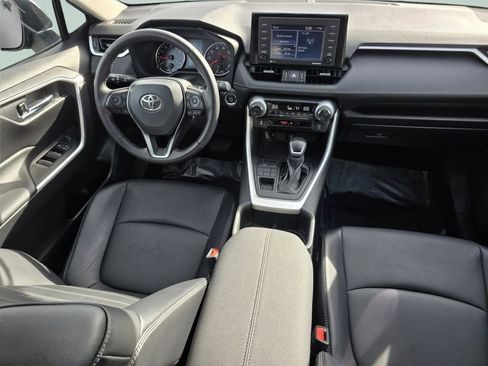Used 2022 Toyota RAV4 XLE Premium AWD/4WD image 32