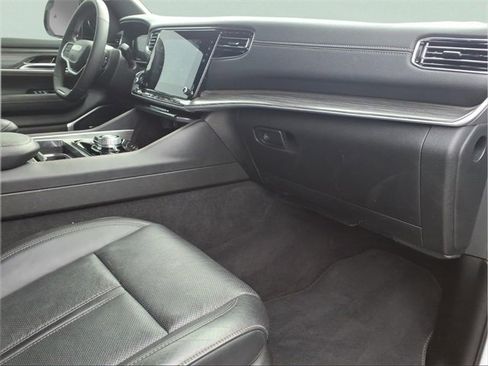 Used 2024 Jeep Wagoneer L Series II w/ Flexible Seating Group image 24