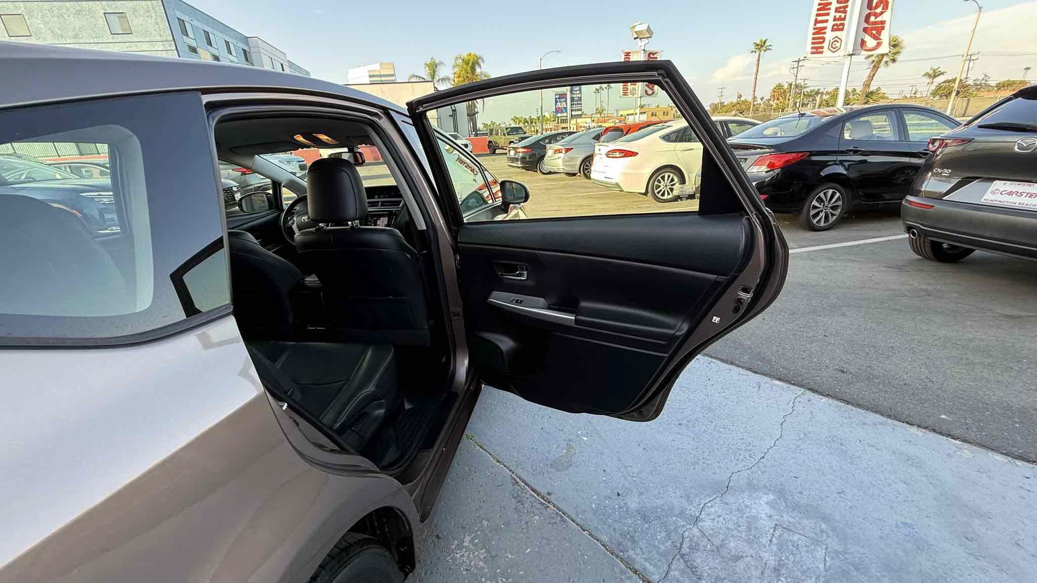 Used 2017 Toyota Prius V Four FWD image 55