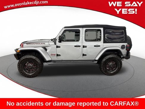 Used 2018 Jeep Wrangler Unlimited Sahara image 2