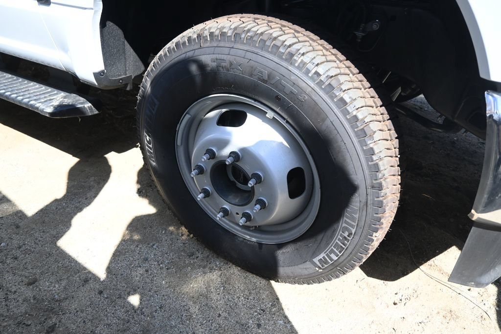 New 2025 Ford F350 XL w/ XL Chrome Package AWD/4WD image 4