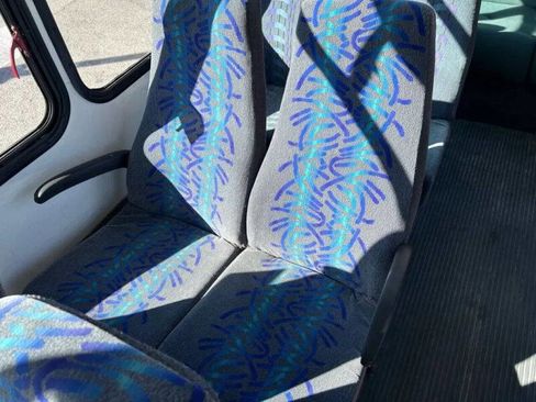 Used 2006 Ford E-350 and Econoline 350 Super Duty image 46