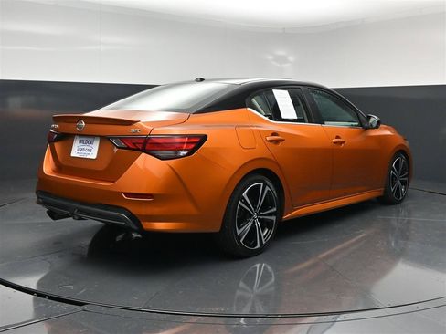 Used 2020 Nissan Sentra SR w/ Premium Package FWD image 6