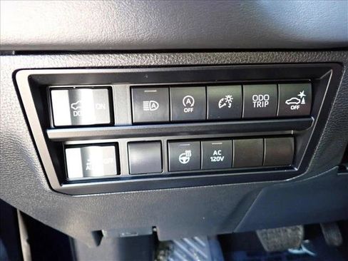 Used 2022 Toyota Tundra Platinum w/ Advanced Package AWD/4WD image 19