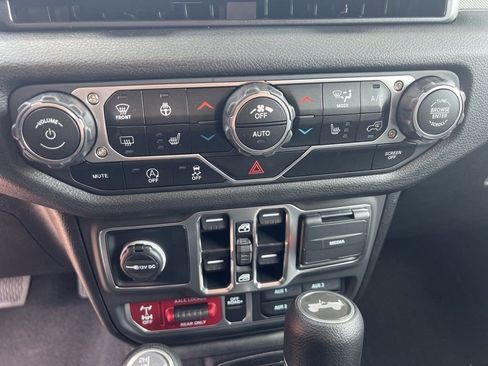 New 2025 Jeep Wrangler Unlimited Sport AWD/4WD image 31