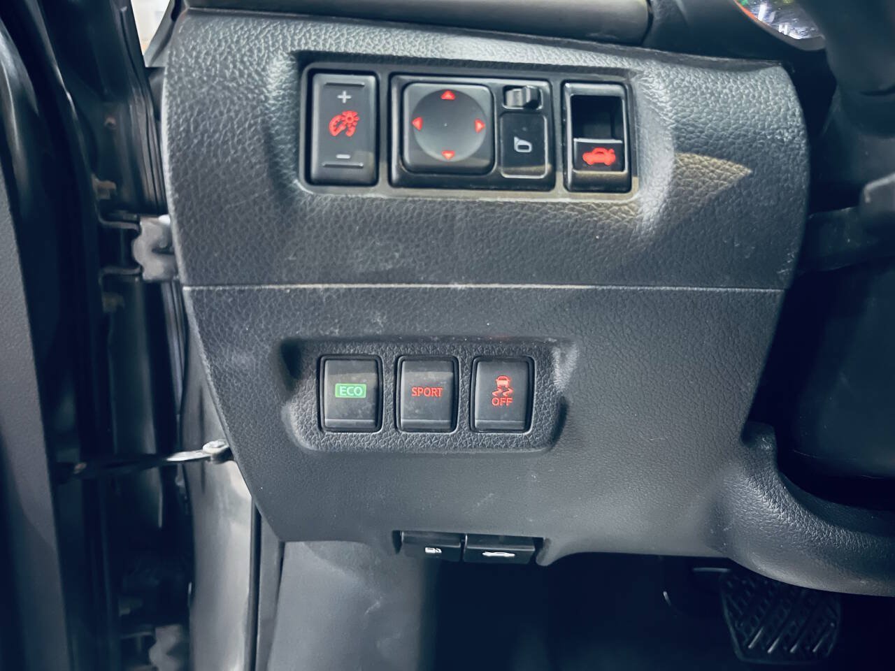 Used 2018 Nissan Sentra SR FWD image 34