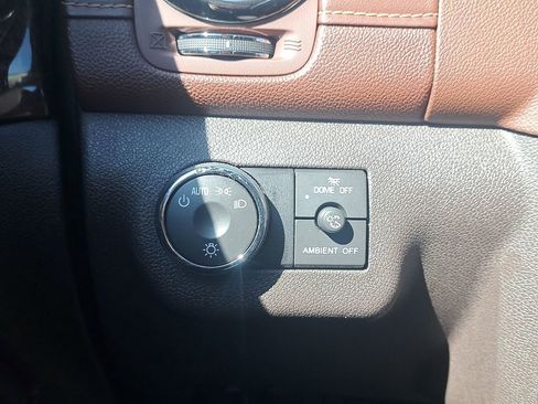 Used 2014 Buick Enclave Leather FWD image 25