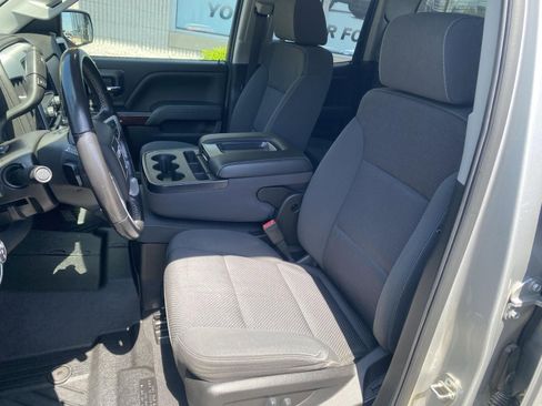 Used 2019 GMC Sierra 1500 SLE w/ SLE Value Package AWD/4WD image 17