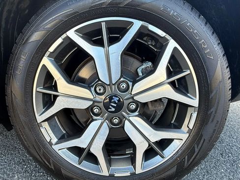 Used 2021 Kia Seltos EX image 19