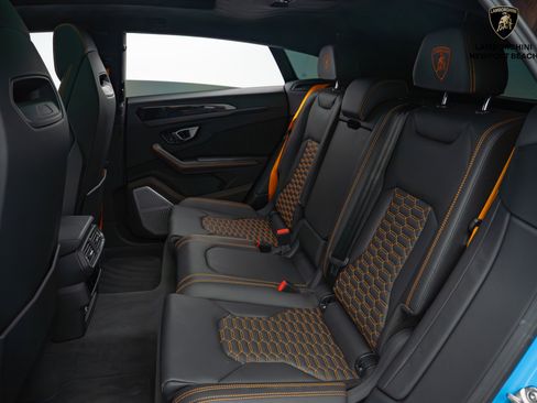 Used 2024 Lamborghini Urus S image 23