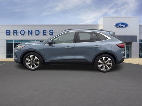 Used 2025 Ford Escape Platinum image 1